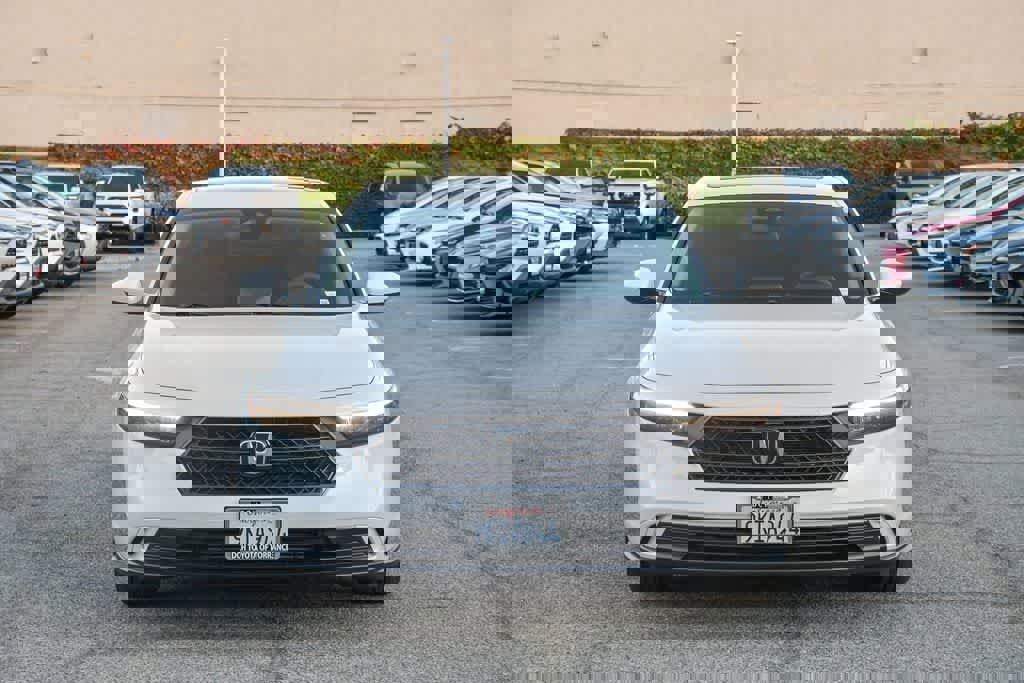 Used 2024 Honda Accord EX image 2