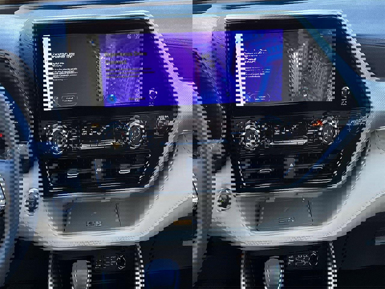 Used 2024 Toyota Highlander Platinum image 15