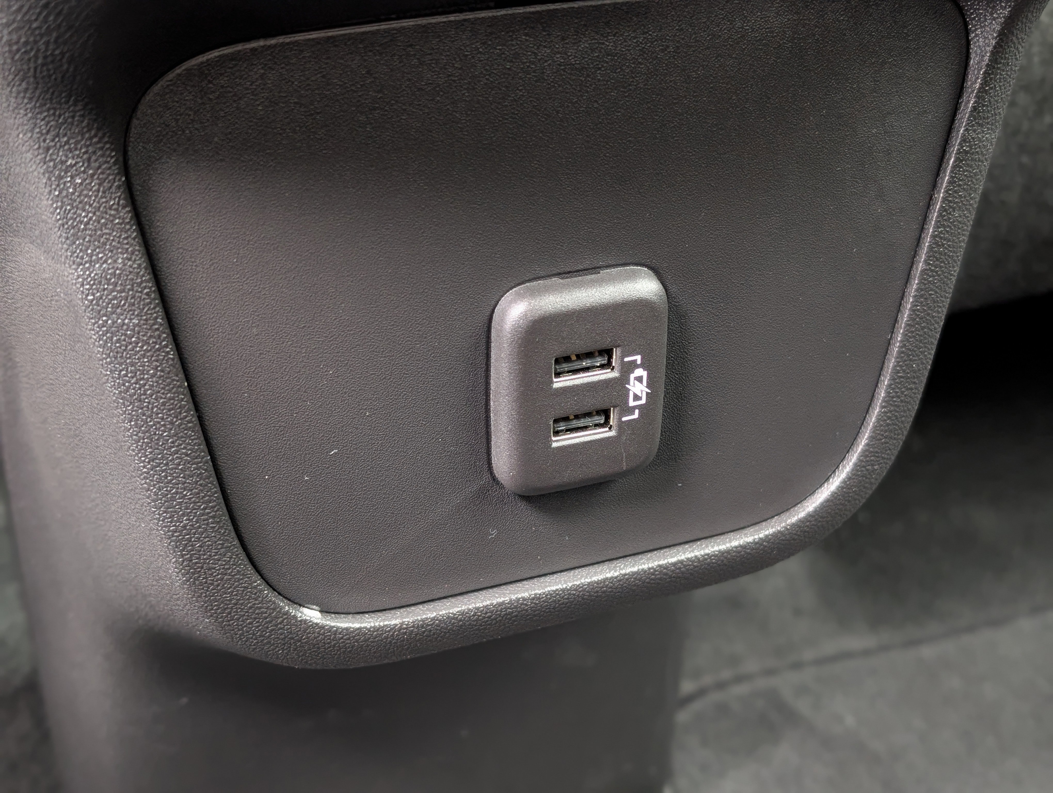 Used 2023 Chevrolet Equinox RS image 34