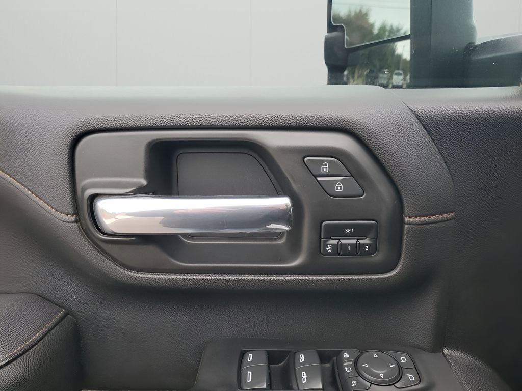Used 2023 GMC Sierra 2500 AT4 w/ AT4 Preferred Package image 27