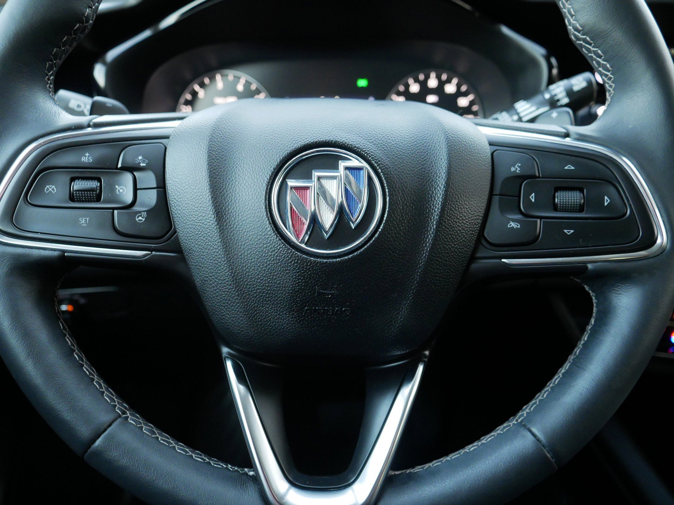 Used 2023 Buick Envision Preferred image 26