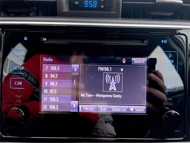 Used 2019 Toyota Corolla L image 16