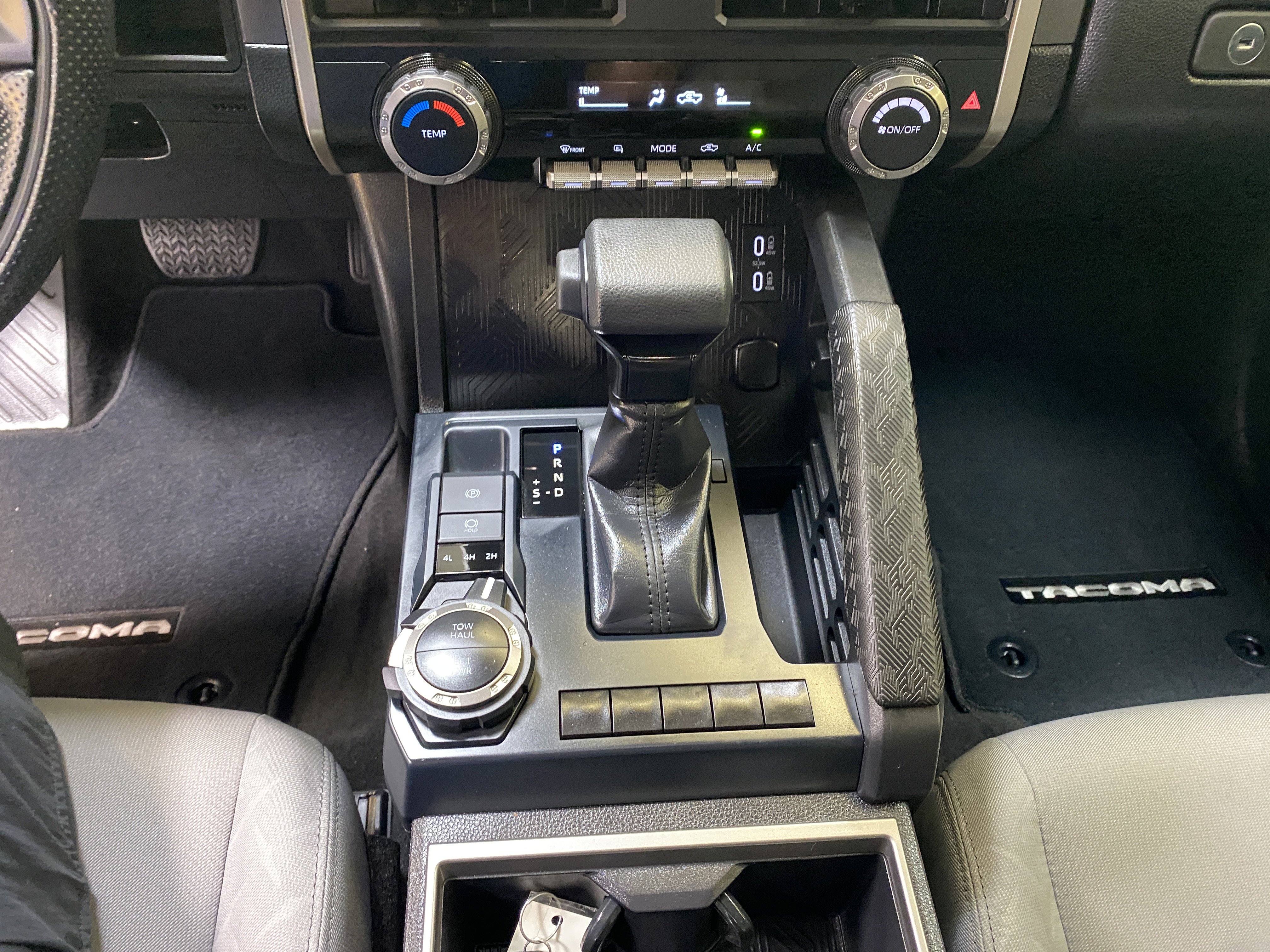 Used 2025 Toyota Tacoma SR5 image 42