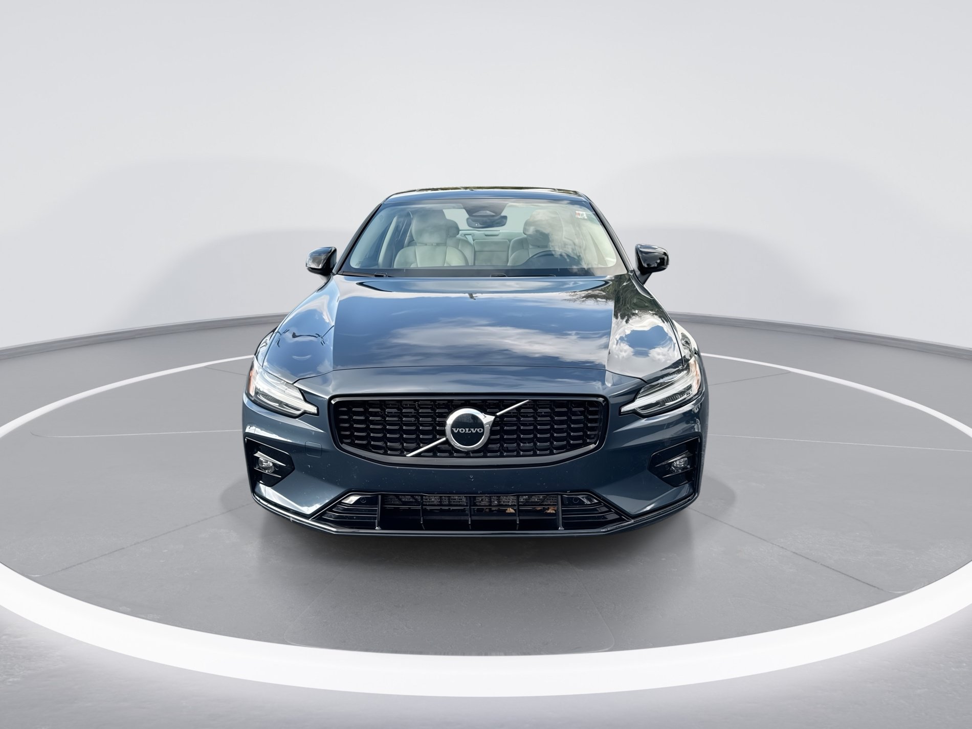 Used 2024 Volvo S60 B5 Core FWD image 9
