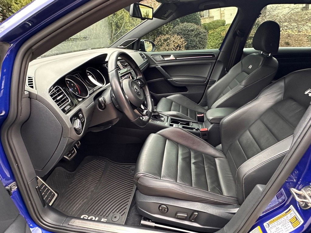 Used 2015 Volkswagen Golf R 4-Door image 12