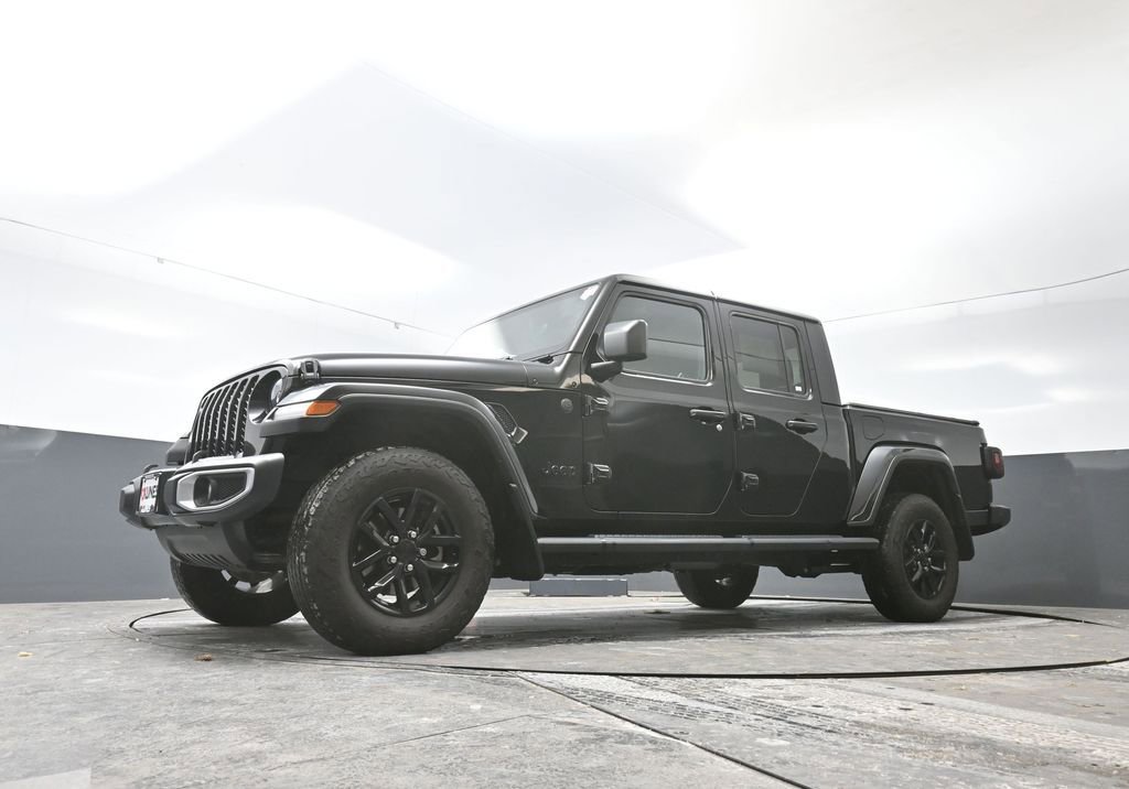 Used 2023 Jeep Gladiator Sport image 53