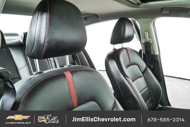 Used 2023 Nissan Sentra SR w/ SR Premium Package FWD image 21