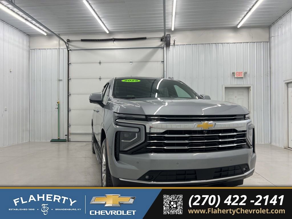 Used 2025 Chevrolet Suburban LT w/ Comfort Package AWD/4WD 360° Tour