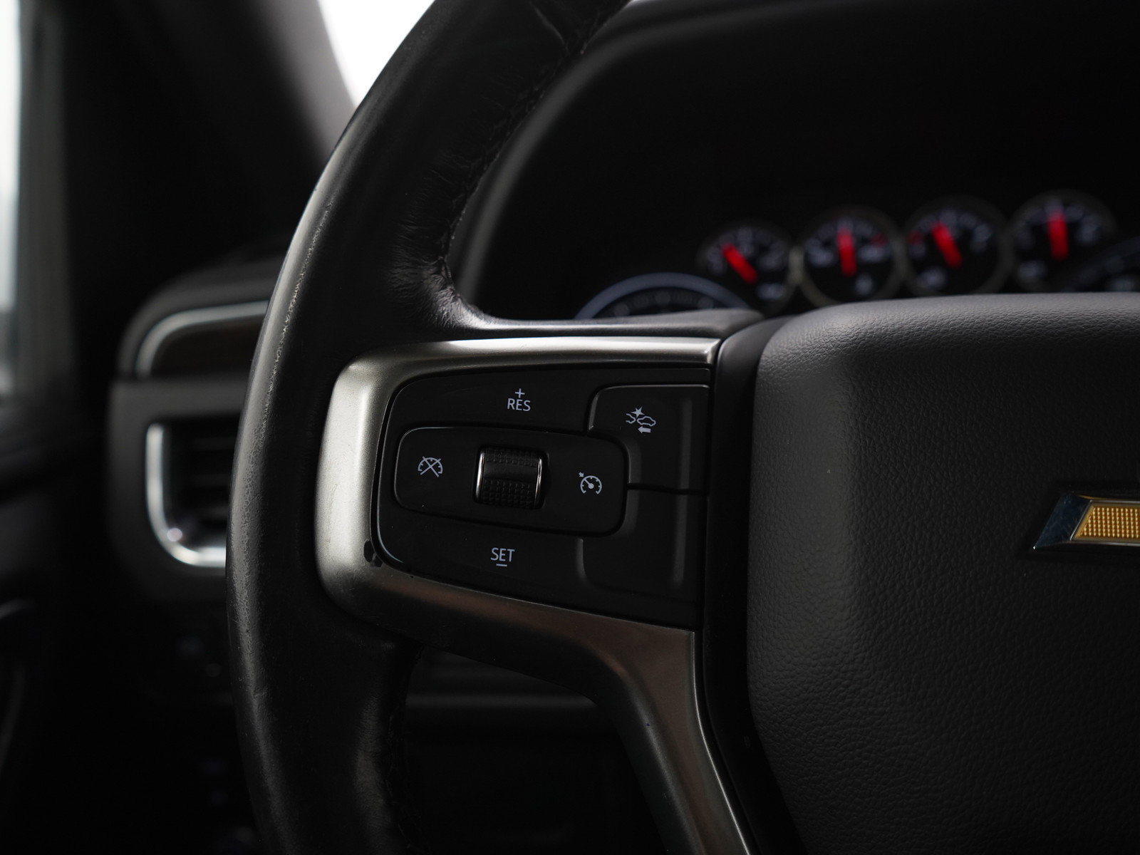 Used 2021 Chevrolet Suburban LT image 27