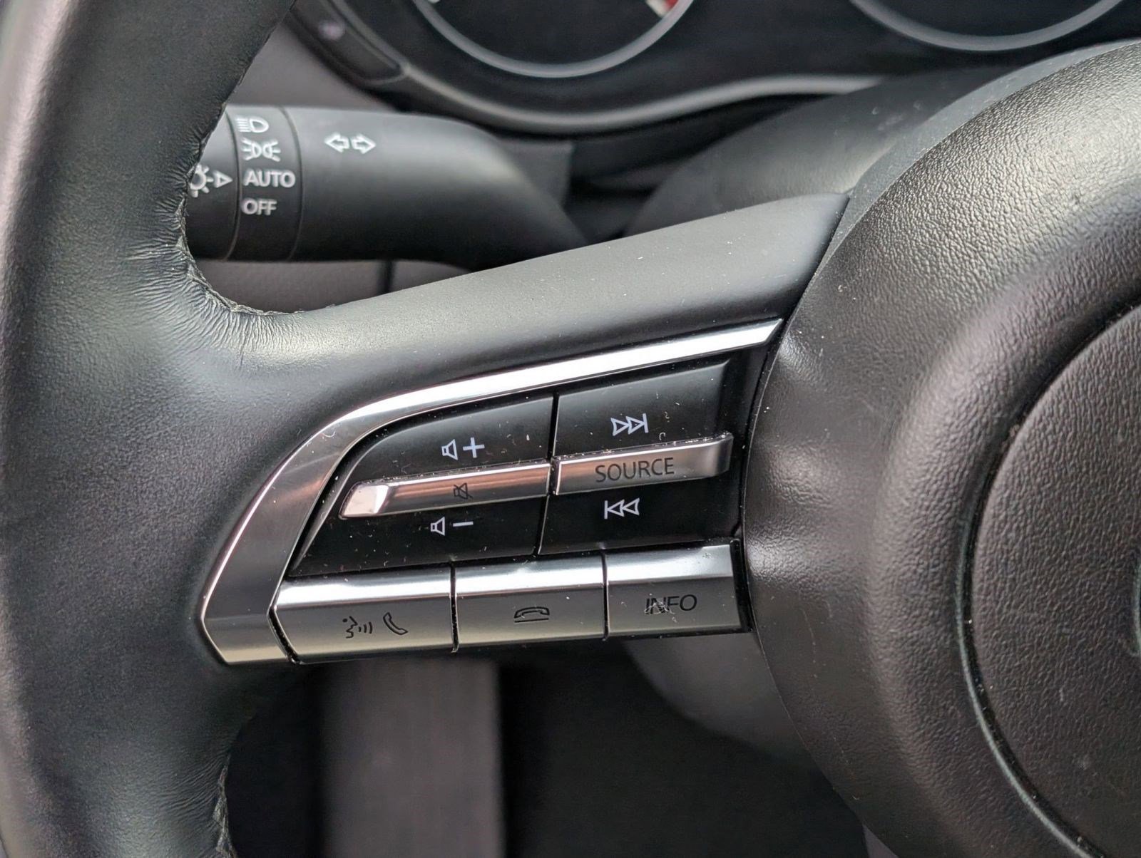 Used 2025 MAZDA CX-50 AWD 2.5 S w/ Premium Package image 18