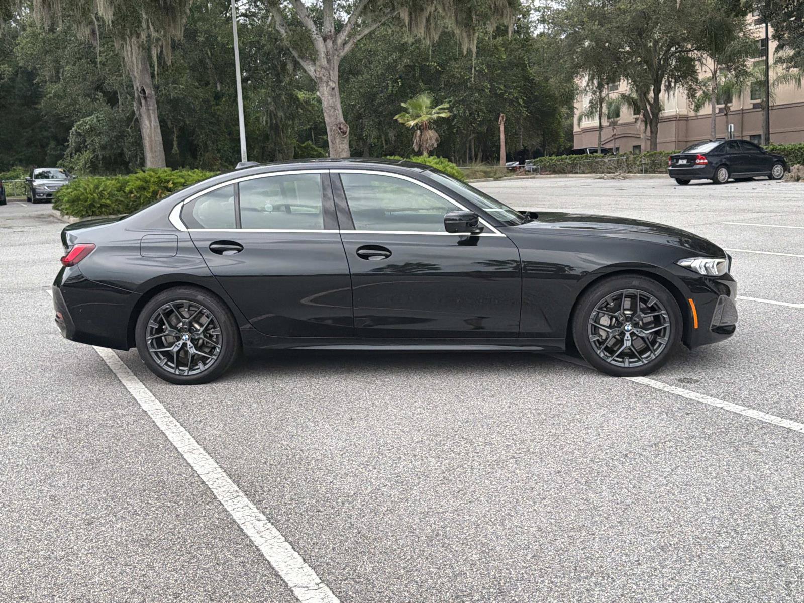 Certified 2025 BMW 330i Sedan RWD image 3