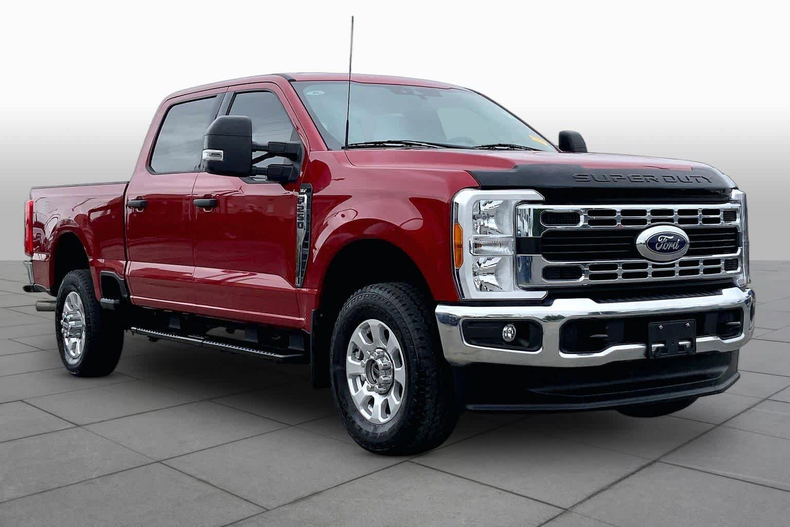 Used 2023 Ford F250 XLT w/ FX4 Off-Road Package AWD/4WD image 3