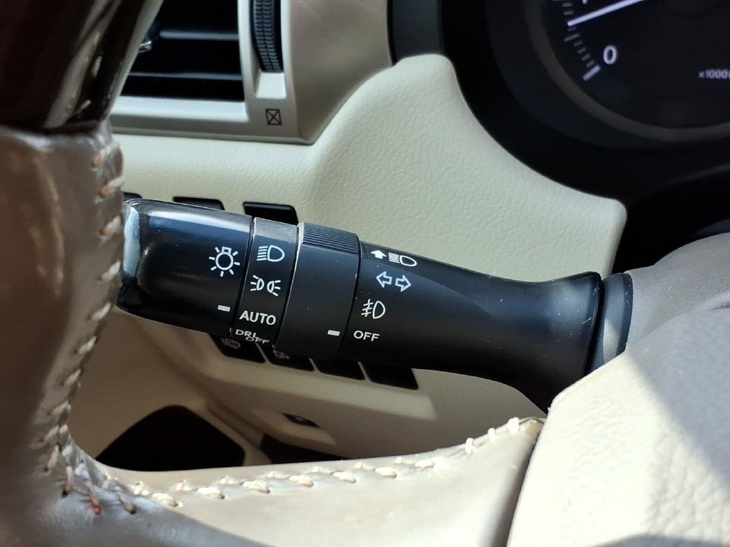 Used 2019 Lexus GX 460 Premium w/ Premium Package AWD/4WD image 29