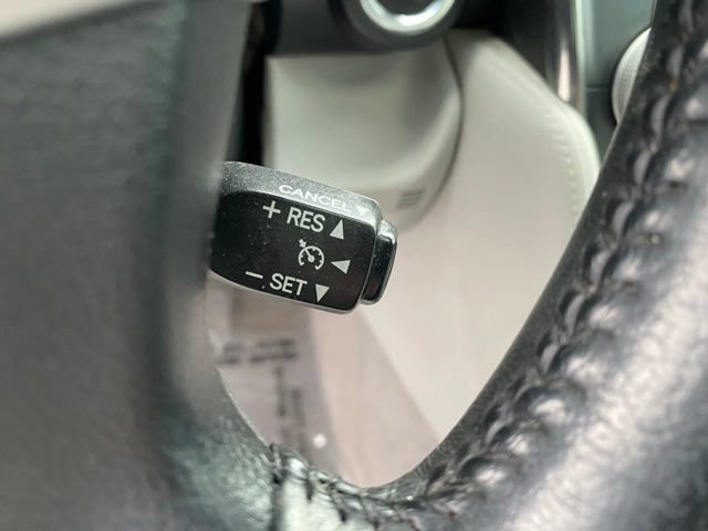 Used 2014 Toyota Camry XLE w/ Leather Package FWD image 18