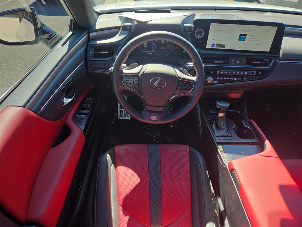 Used 2023 Lexus ES 300h F Sport image 17