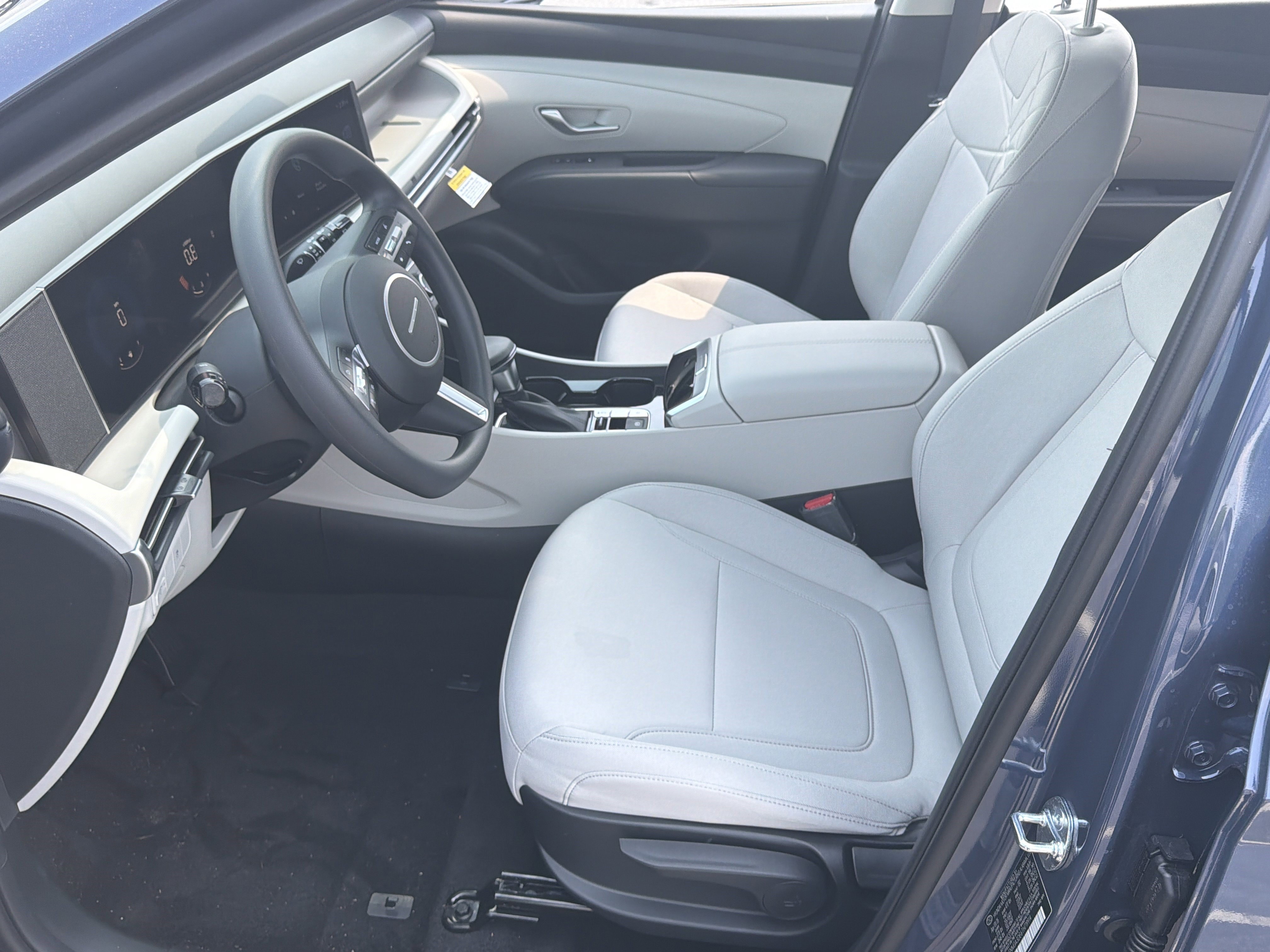 New 2026 Hyundai Tucson SE FWD image 12