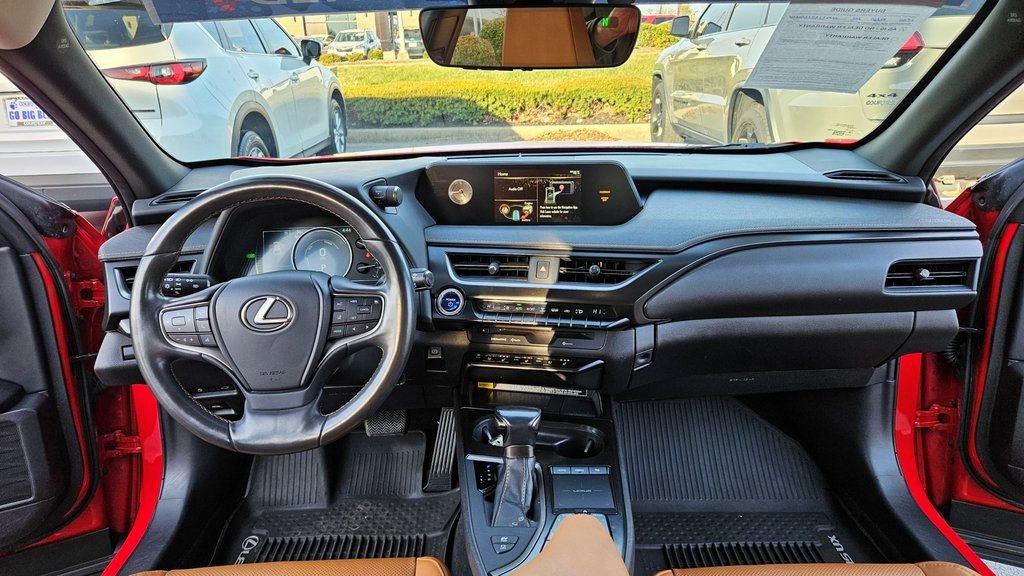 Used 2019 Lexus UX 250h w/ Premium Package image 15