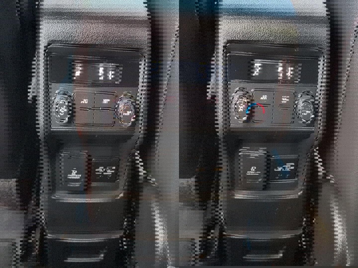 Used 2023 GMC Acadia SLT image 16