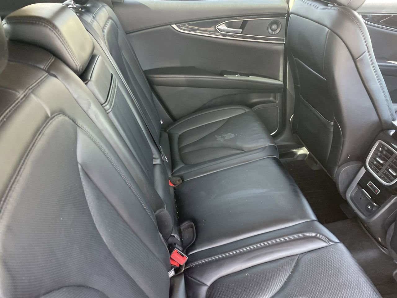 Used 2022 Lincoln Nautilus Reserve w/ Equipment Group 201A image 12