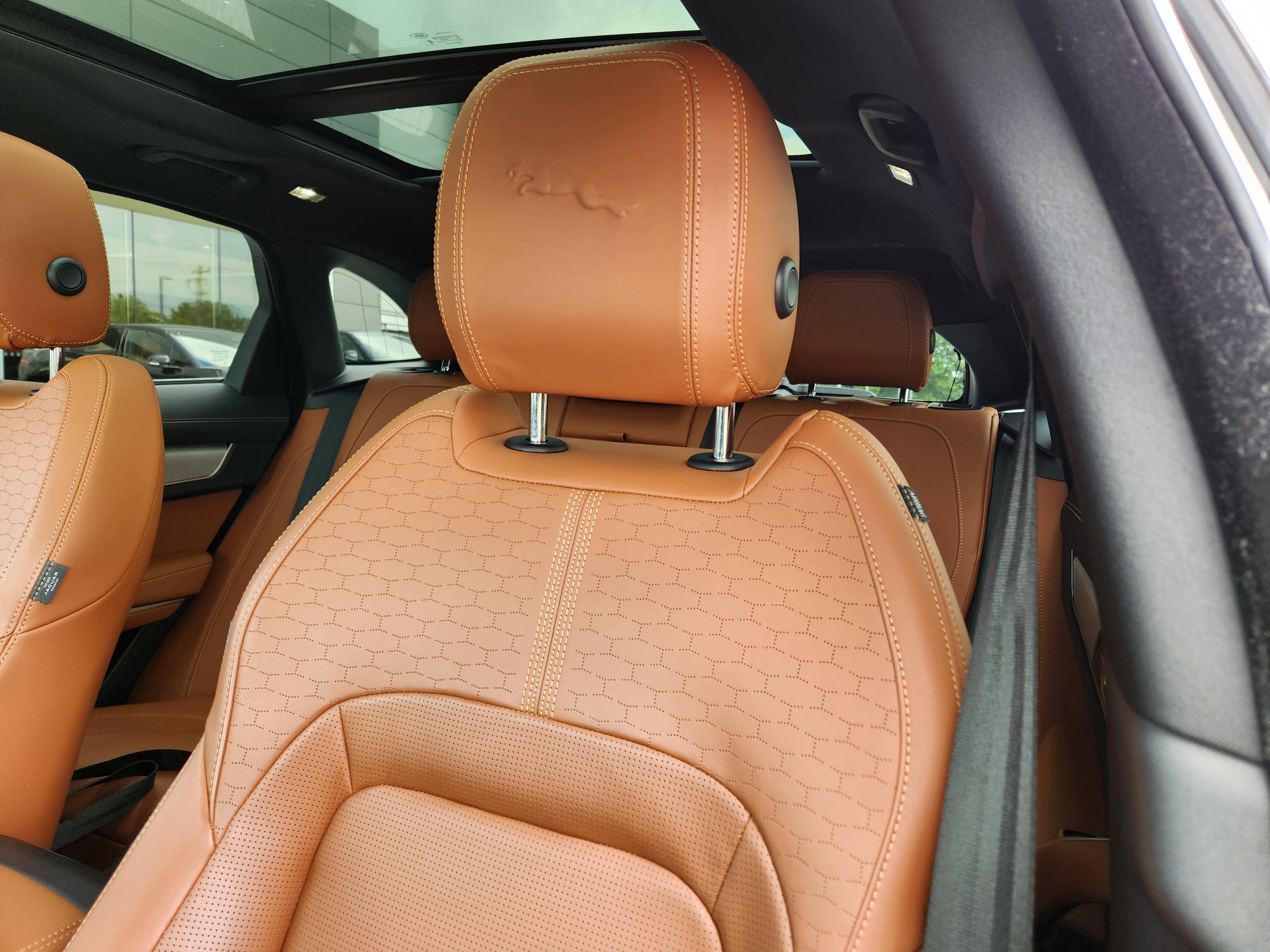Certified 2026 Jaguar F-PACE R-Dynamic S AWD/4WD image 11