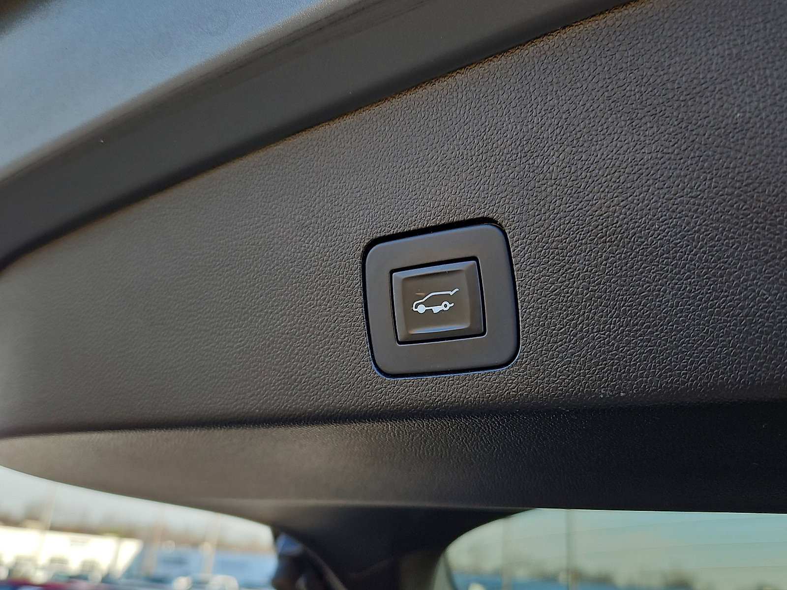 Certified 2021 Buick Encore GX Select w/ Advanced Technology Package image 30