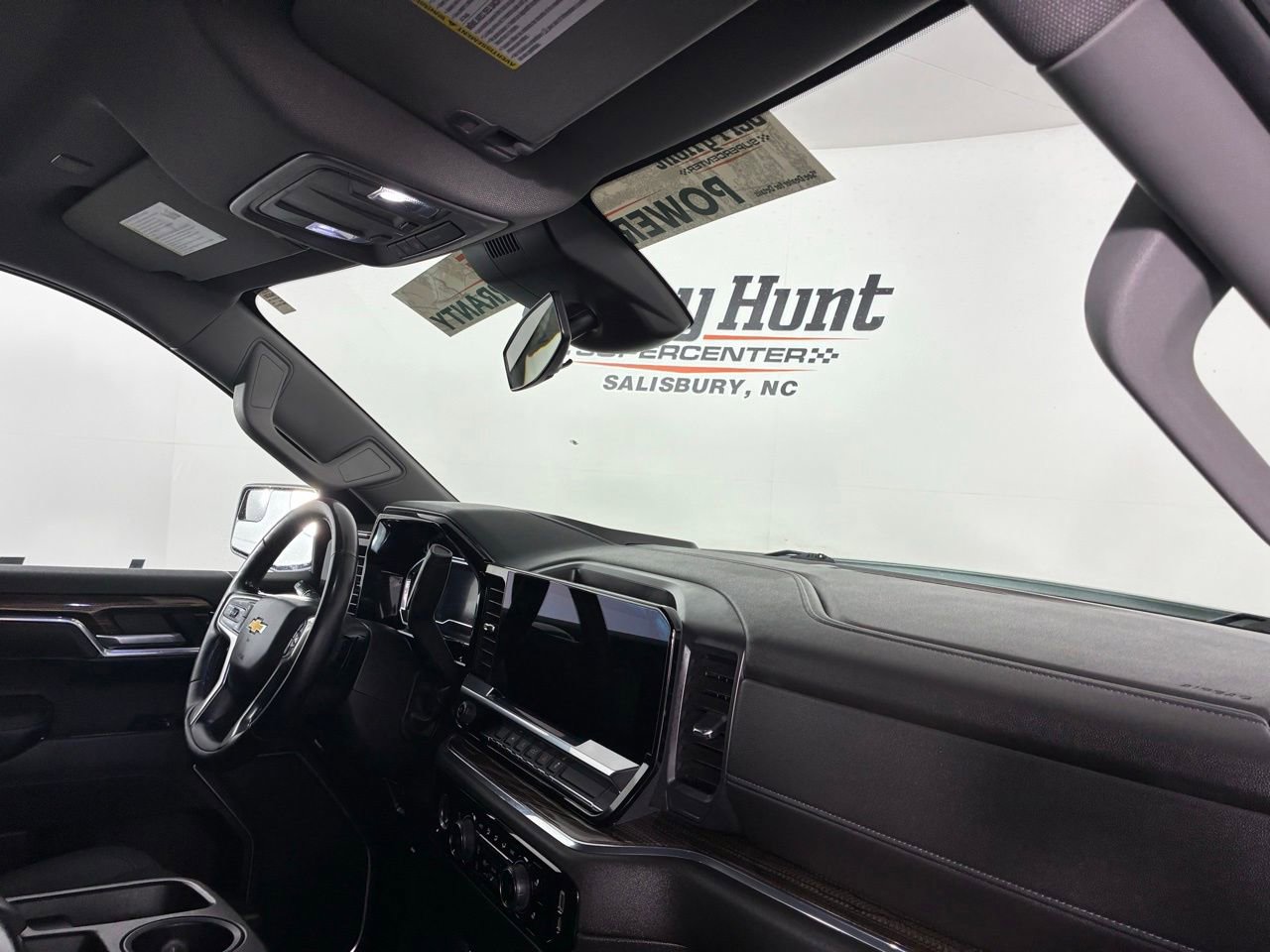 Used 2023 Chevrolet Silverado 1500 LT image 33