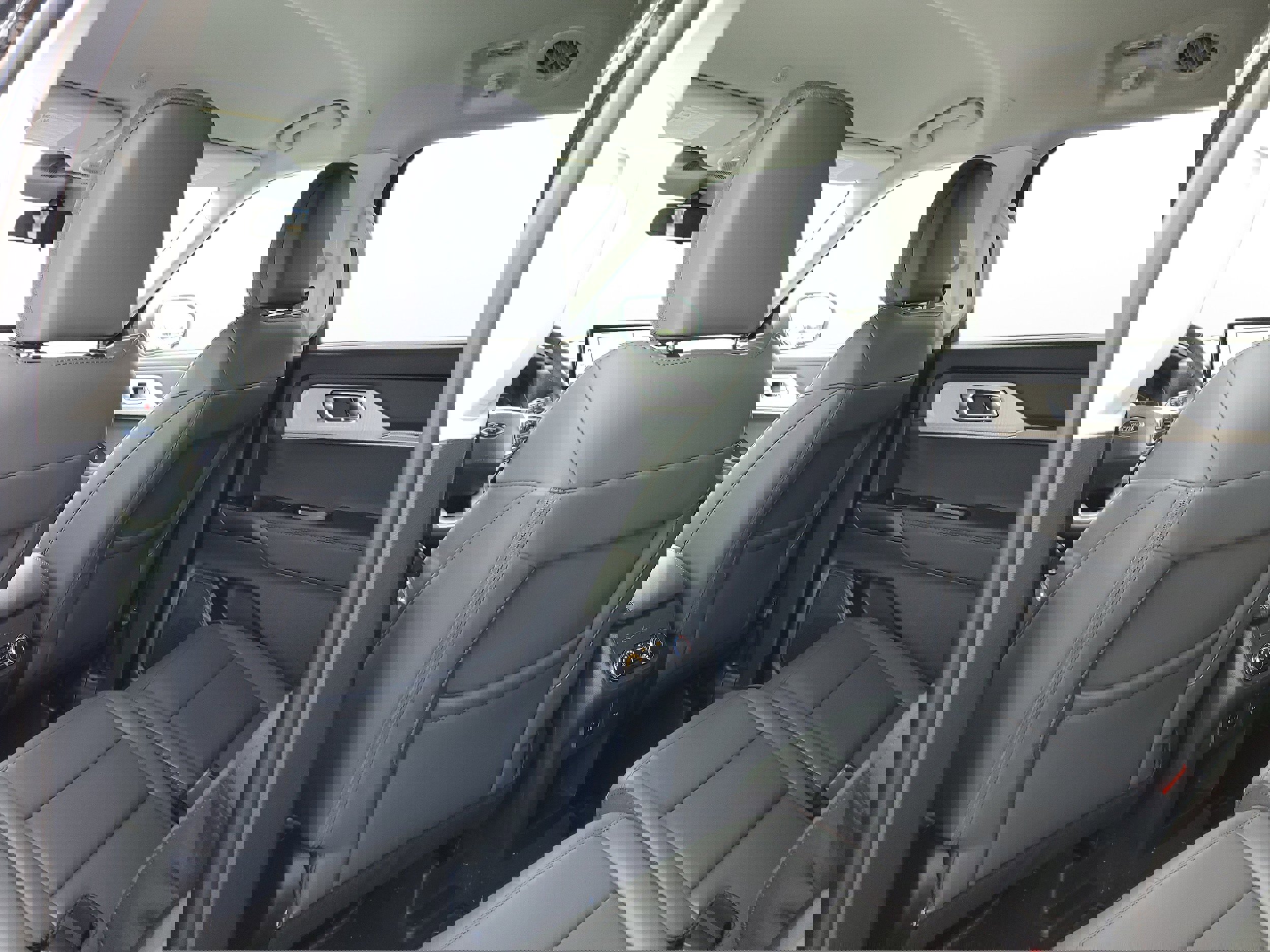 New 2026 Ford Explorer Active w/ Active Comfort Package image 9