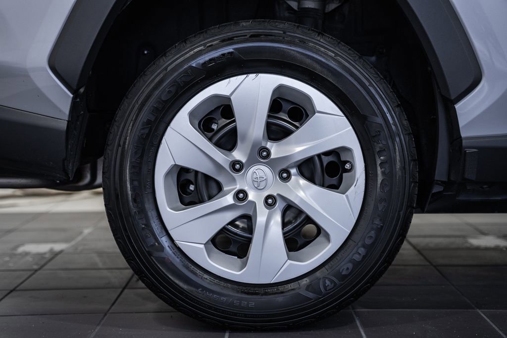 Used 2024 Toyota RAV4 LE image 14