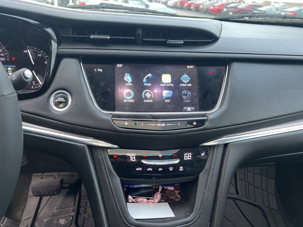 Used 2017 Cadillac XT5 Luxury w/ Driver Awareness Package image 6