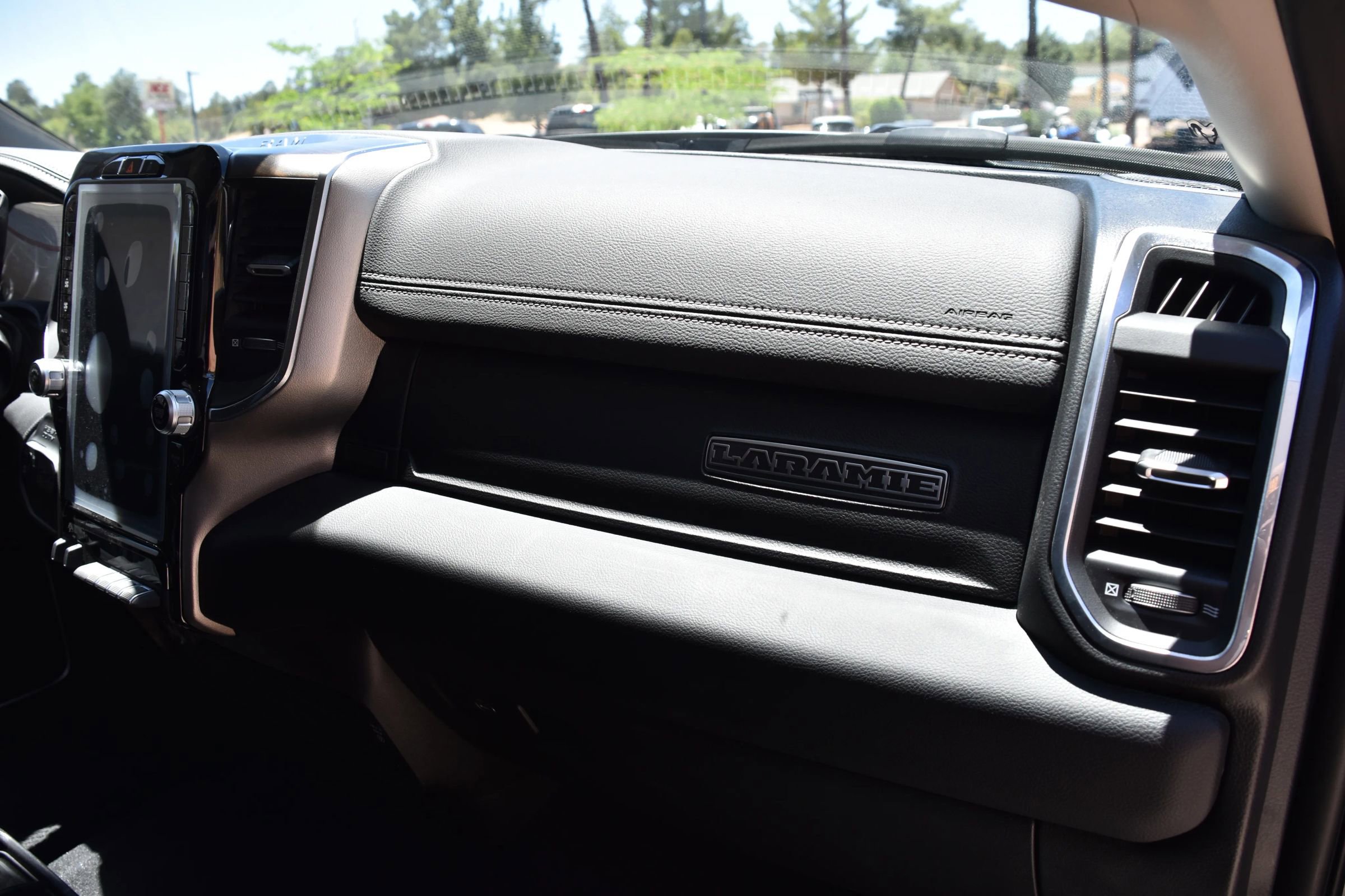 Used 2024 RAM 2500 Laramie image 28