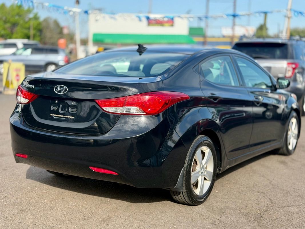 Used 2013 Hyundai Elantra GLS w/ Preferred Pkg FWD image 2