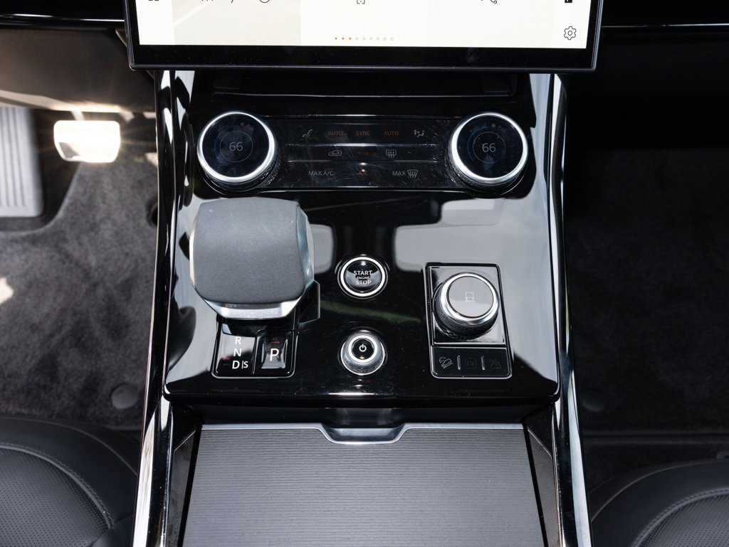 Used 2023 Land Rover Range Rover Sport SE Dynamic image 25