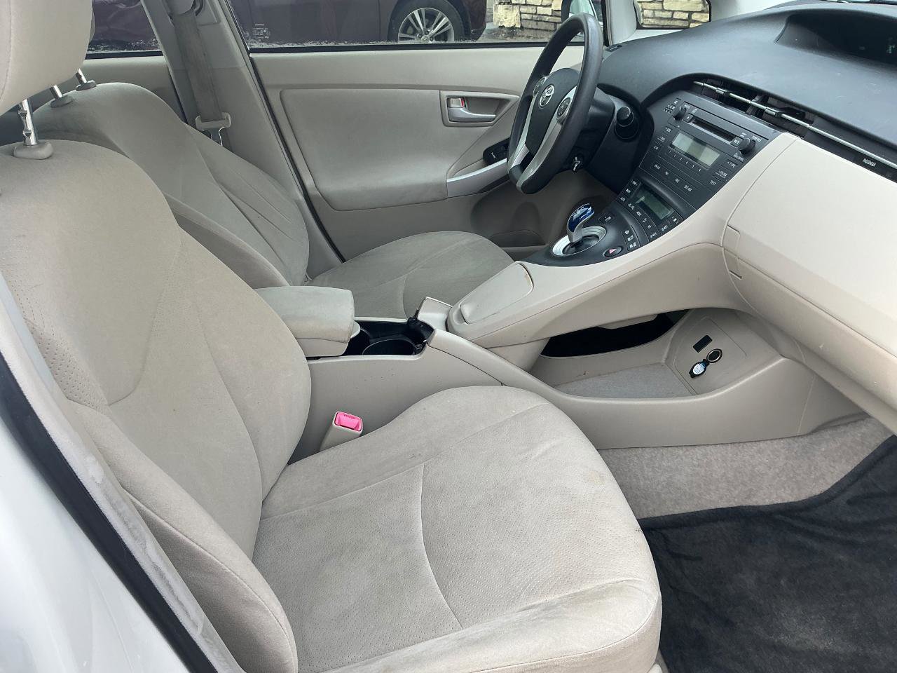 Used 2010 Toyota Prius Five image 10