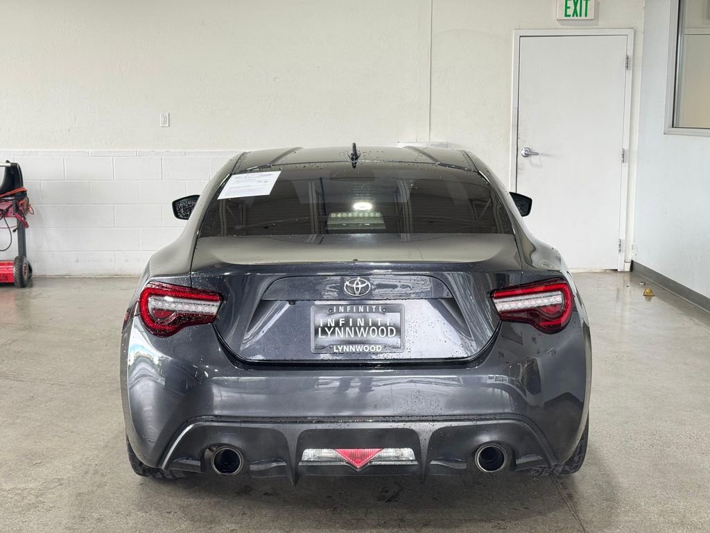 Used 2019 Toyota 86 RWD image 5