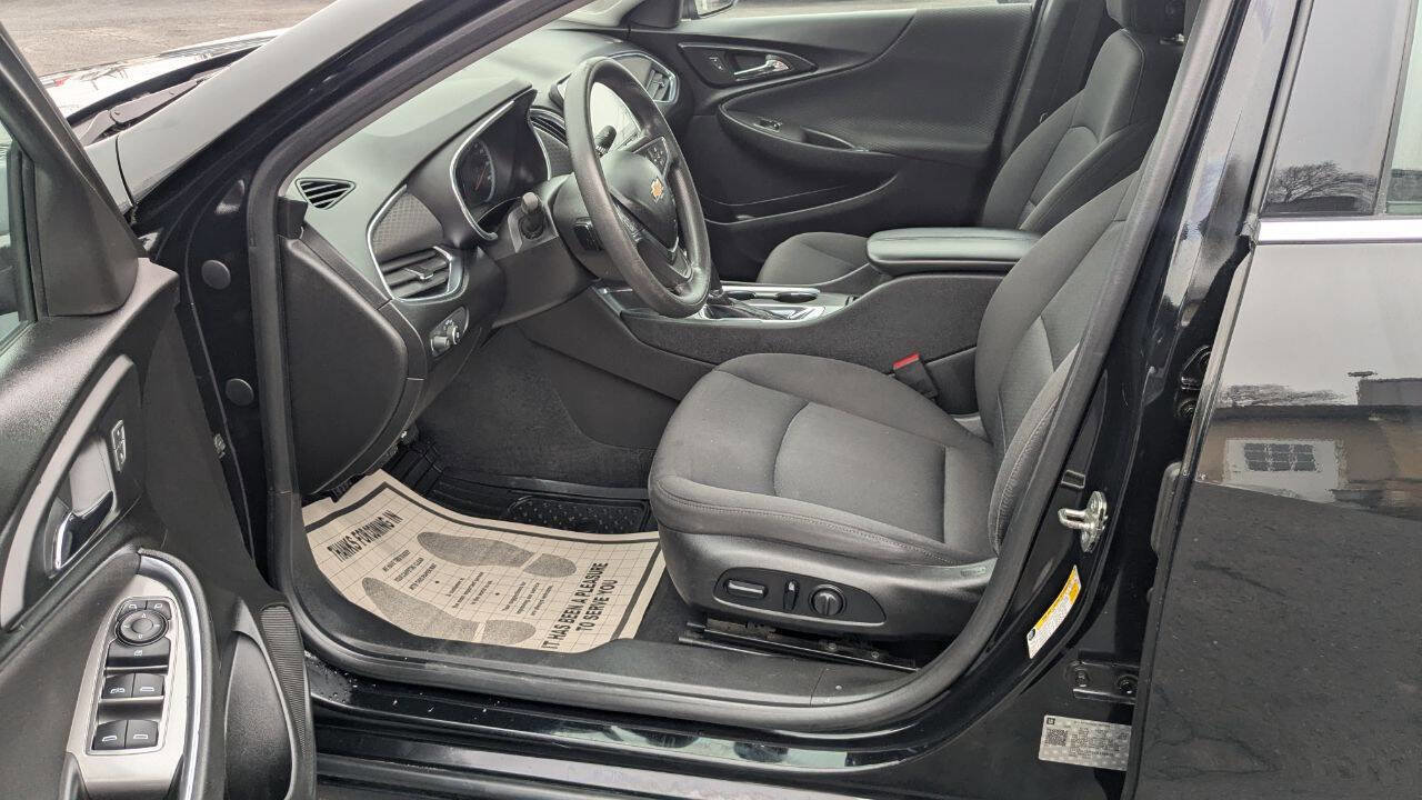 Used 2019 Chevrolet Malibu LT FWD image 28