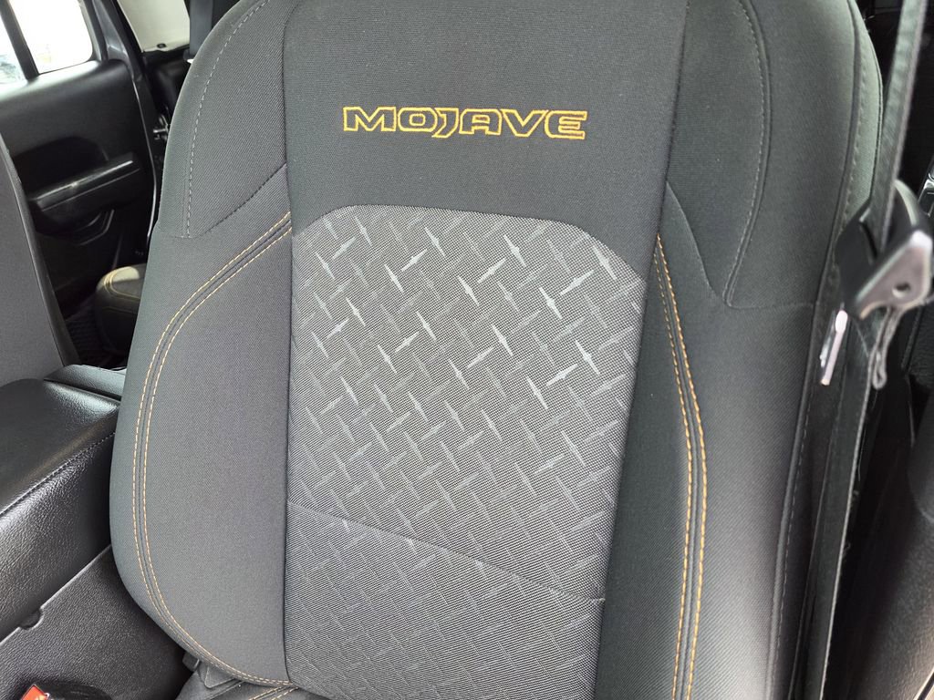 Used 2024 Jeep Gladiator Mojave w/ Convenience Group image 16