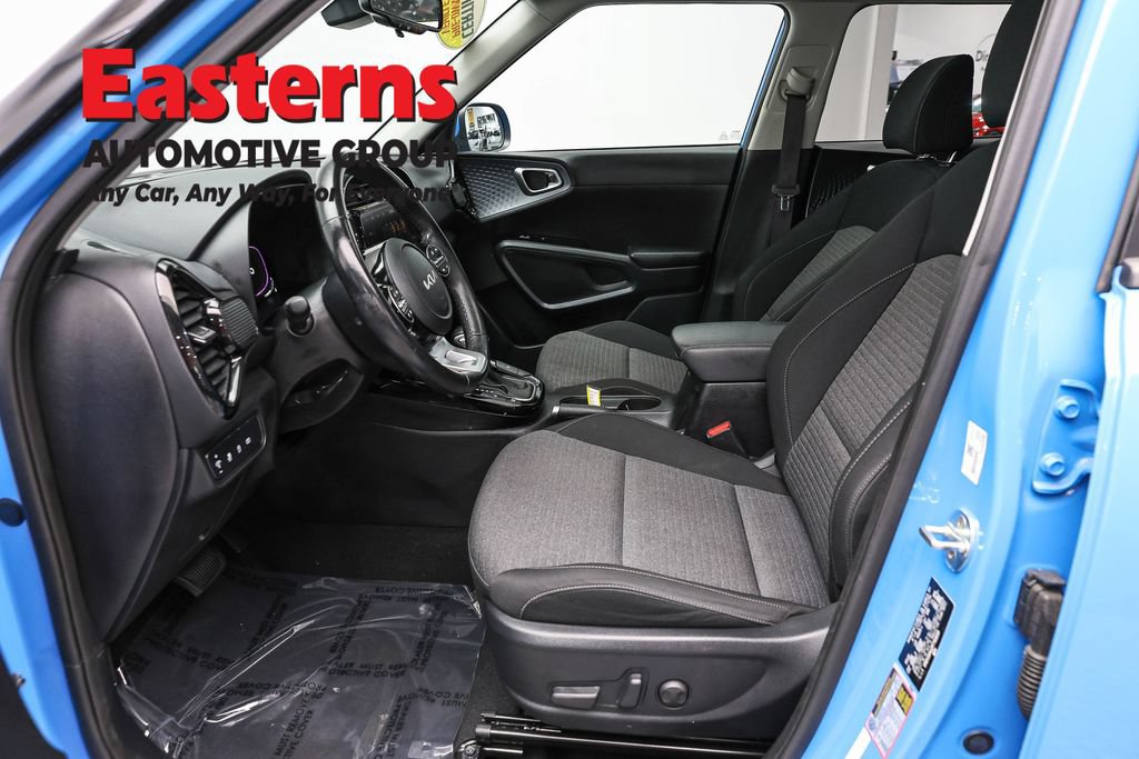 Used 2023 Kia Soul EX FWD image 14