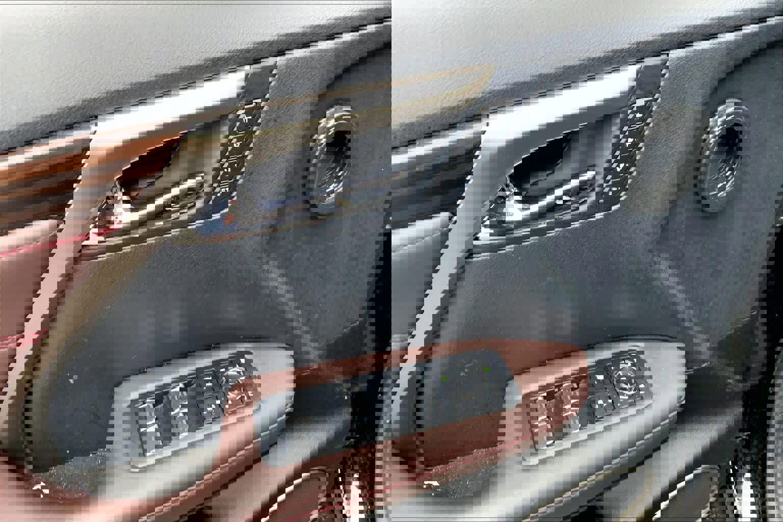 Used 2018 Lexus RX 350 AWD w/ Premium Package image 36