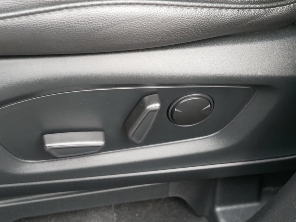 Certified 2023 Ford Explorer ST-Line AWD/4WD image 14