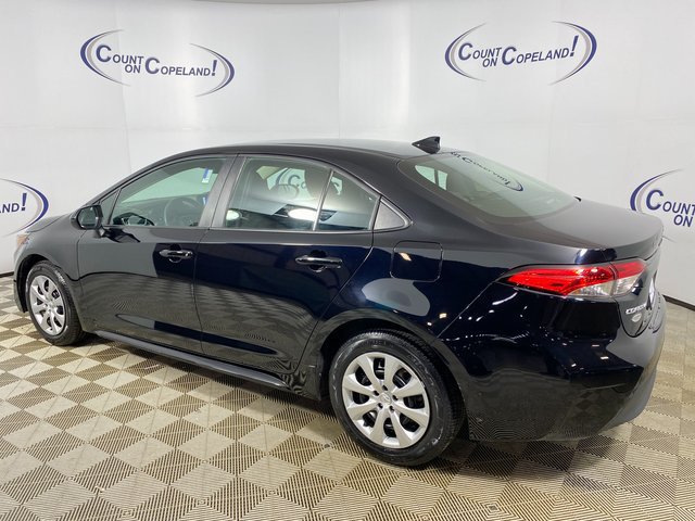 Used 2024 Toyota Corolla LE FWD image 4