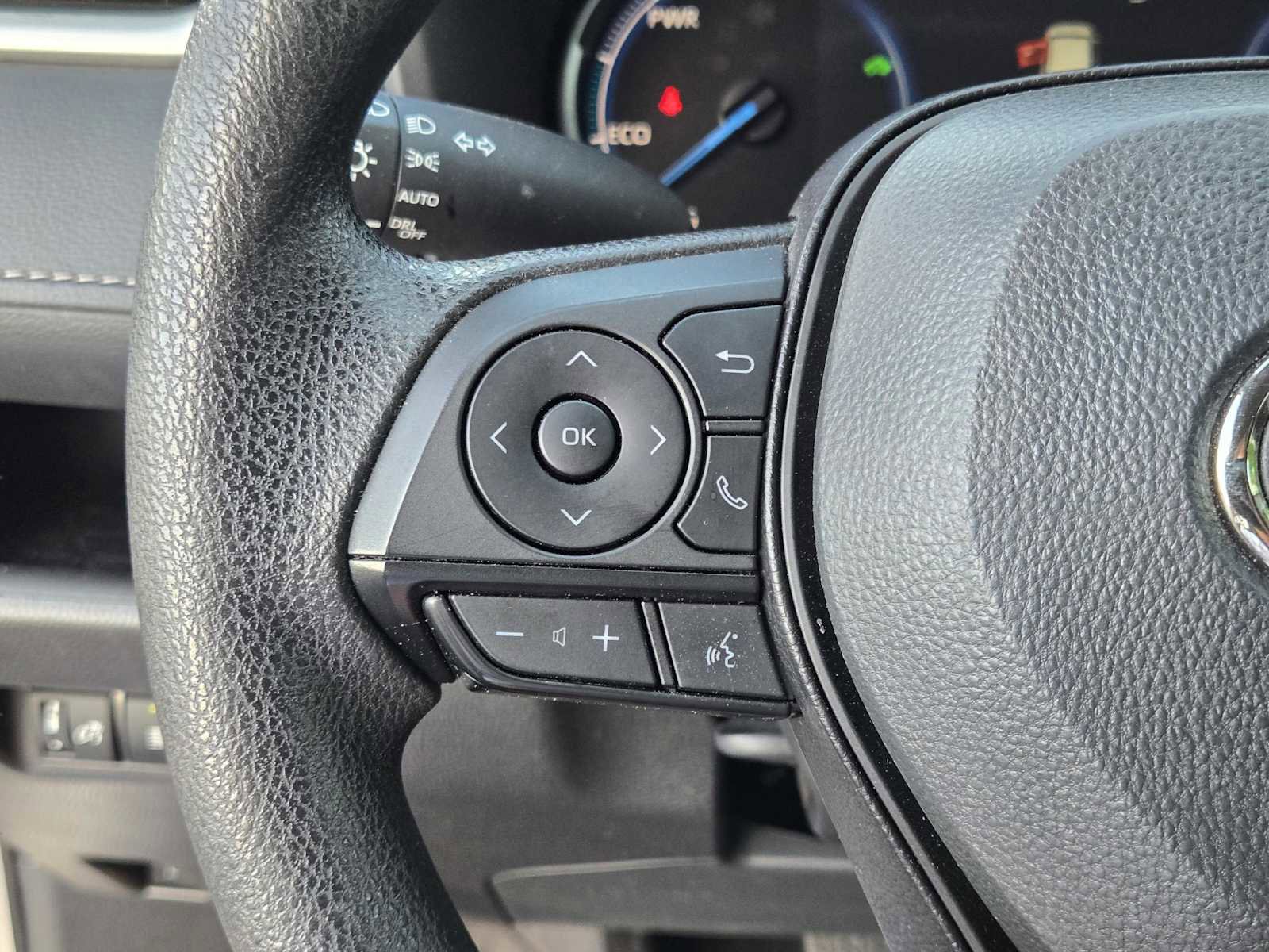 Used 2025 Toyota RAV4 XLE AWD/4WD image 22