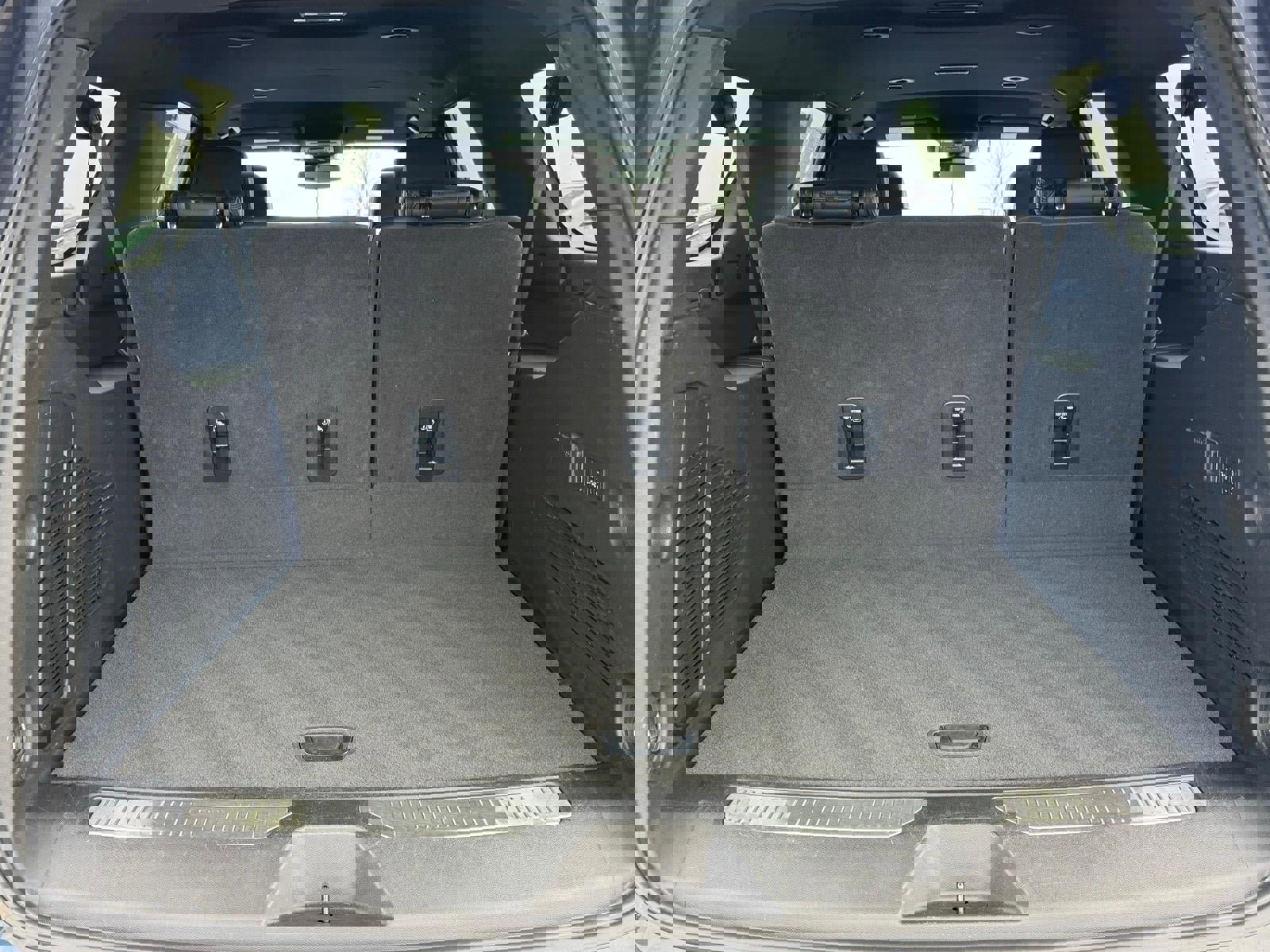 Certified 2025 GMC Yukon XL Denali image 4