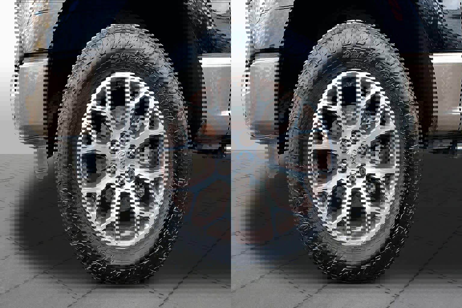 Used 2023 Ford F150 King Ranch w/ Equipment Group 601A High AWD/4WD image 11