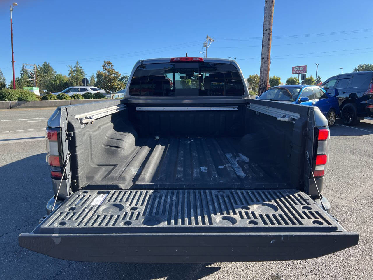 Used 2023 Nissan Frontier SV w/ Technology Package image 7