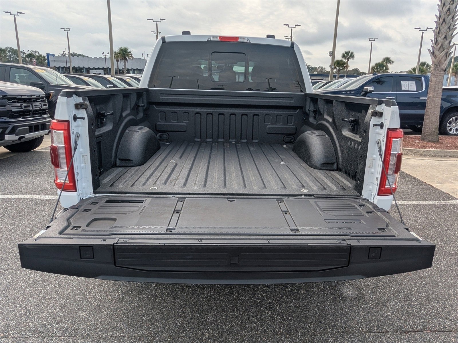 Used 2022 Ford F150 Lariat w/ Equipment Group 502A High image 13