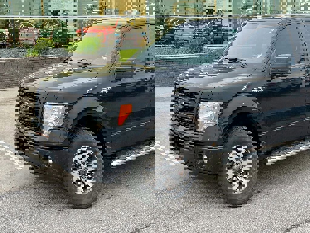 Used 2013 Ford F150 STX w/ Mid Equipment Group AWD/4WD image 2