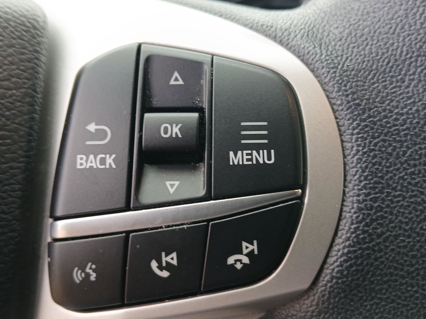 Used 2023 Ford Explorer XLT w/ Equipment Group 202A image 13