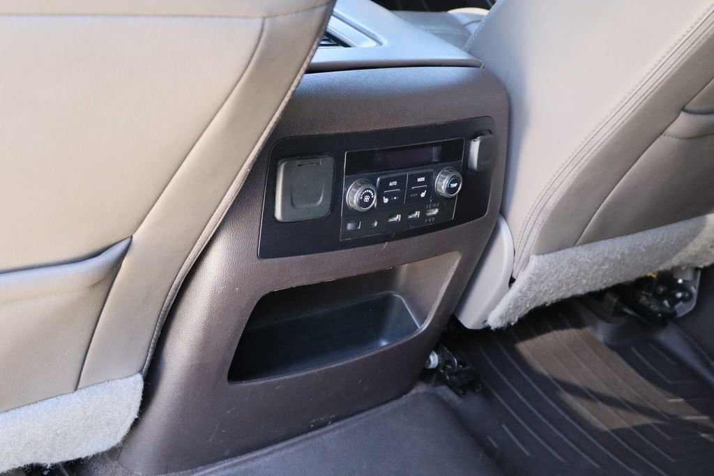 Used 2018 GMC Yukon XL Denali w/ Denali Ultimate Package AWD/4WD image 26