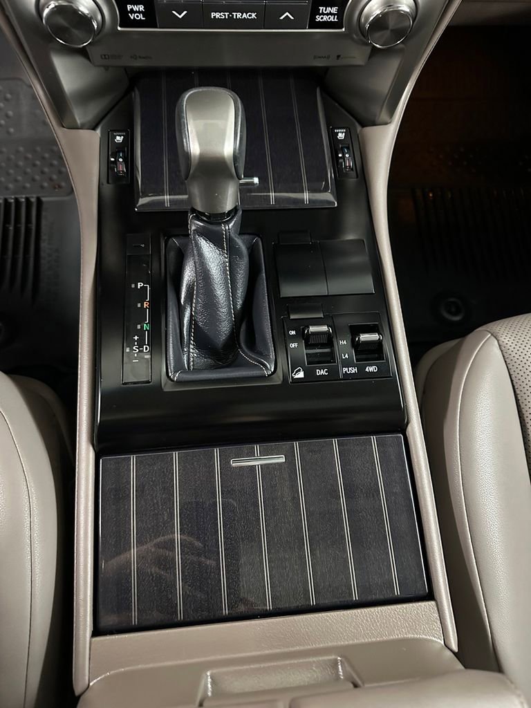 Used 2021 Lexus GX 460 Premium image 19