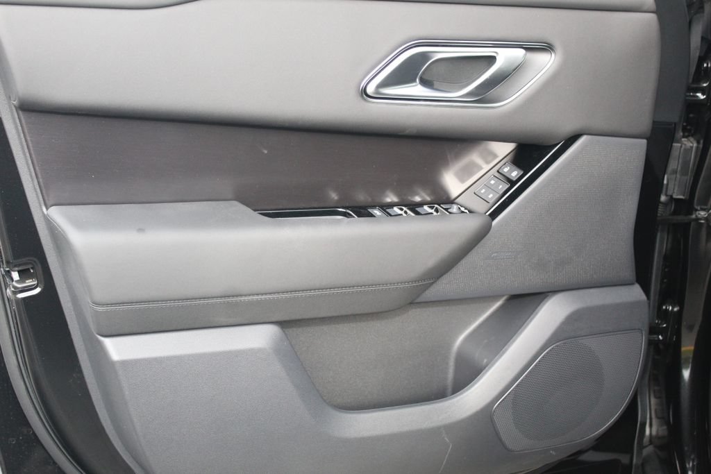 New 2026 Land Rover Range Rover Velar Dynamic SE AWD/4WD image 21